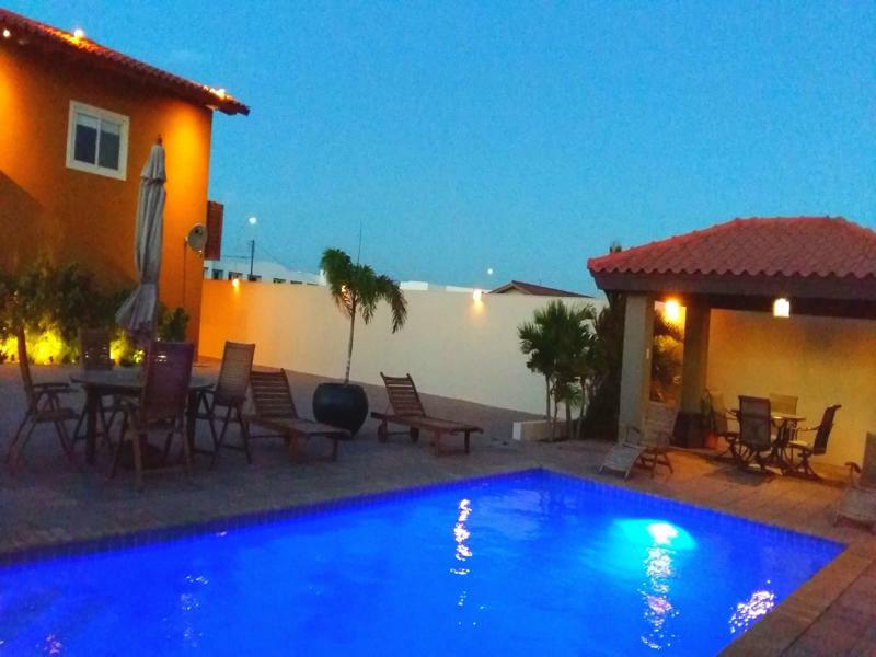 Dorado Eagle Beach Hotel Oranjestad Exteriör bild