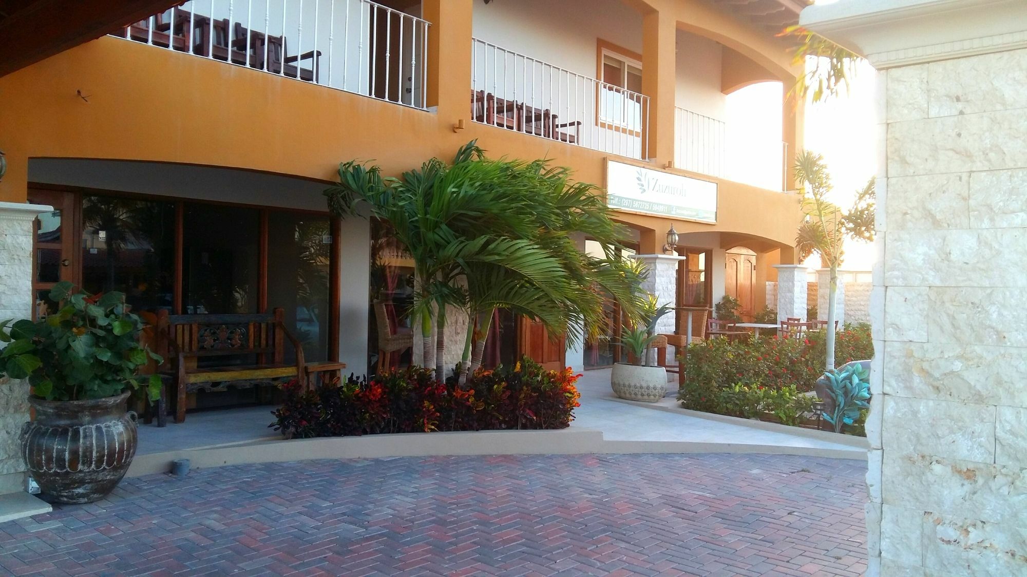 Dorado Eagle Beach Hotel Oranjestad Exteriör bild